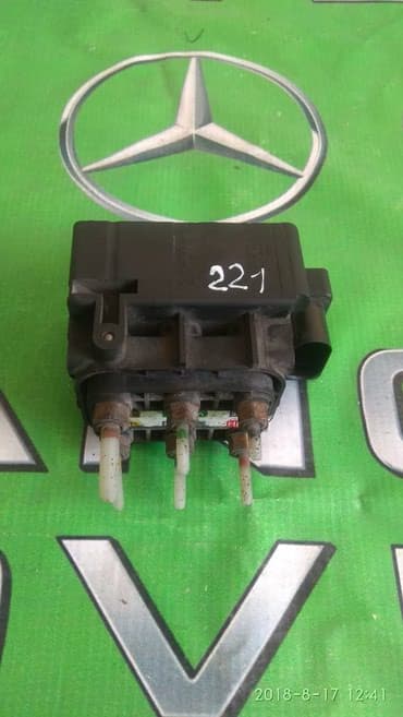 биндеры для переплета металлическими пружинами механические: Mercedes-Benz 2008 г., Б/у, Оригинал, Япония — 1