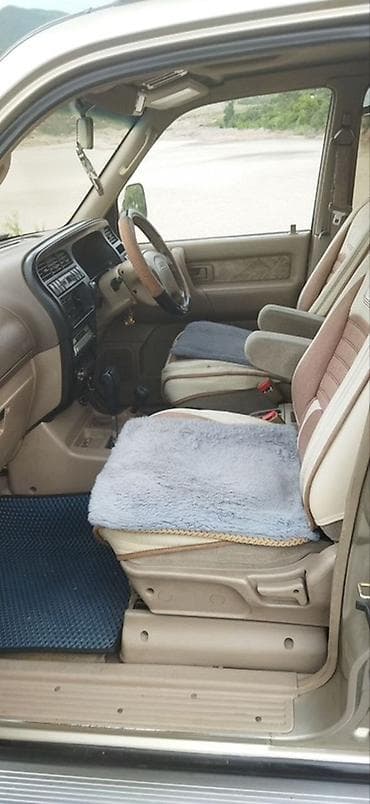 Транспорт: Isuzu Bighorn: 2001 г., Внедорожник — 4