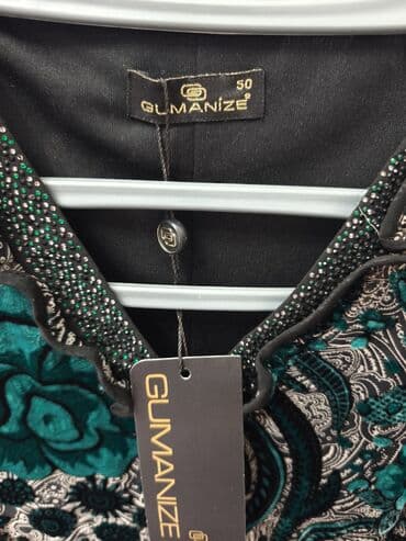 фасоны ночных сорочек: Новое бархатное изумрудное платье Gumanize, размер 56. - Длина макси — 3