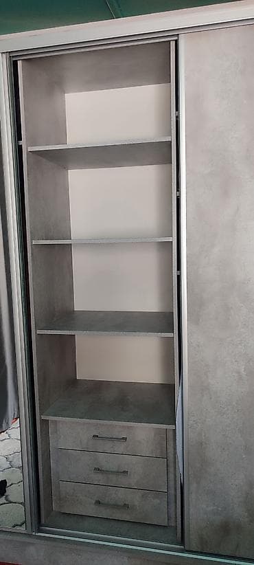 Эмерек: Купе шкаф, Колдонулган, Күзгүсү менен, ЛДСП — 3