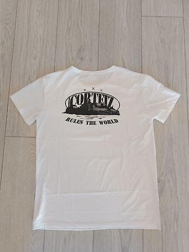 футболка с камнями: Белая футболка Corteiz (CRTZ) - Классический крой, круглый вырез — 1