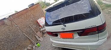 Toyota Estima: 2002 г., 3 л, Автомат, Газ, Минивэн — 2