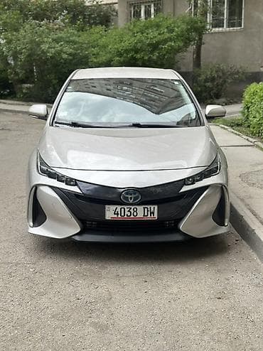 tesla pi: Toyota Prius: 2021 г., 1.8 л, Вариатор, Гибрид, Лифтбек — 1