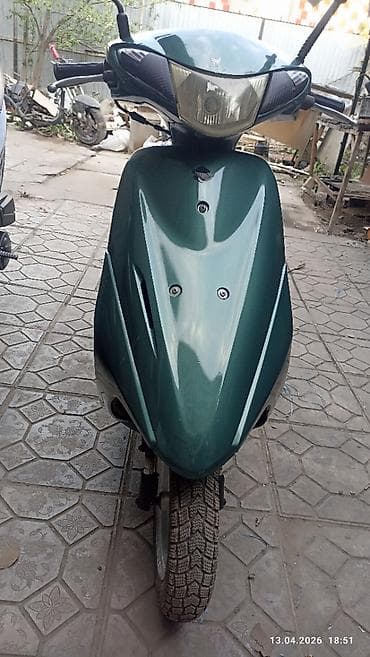 Мототехника: Продаю скутер SUZUKI 50 кубов.инжектор! заводится но не набирает — 1
