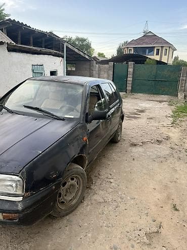 полка гольф 3: Volkswagen Golf: 1994 г., 1.8 л, Механика, Бензин, Хэтчбэк — 4