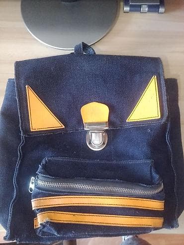 маска для ныряния: Набор разнородных предметов: 9 микрорайон. 1) Противогазная маска — 2