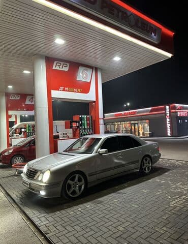 Mercedes-Benz E-Class: 2002 г., 3.2 л, Автомат, Бензин, Седан