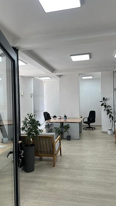 помещения офис: Аренда офисов, 90 м², В бизнес центре — 4