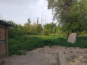 дом на калеса: Продаётся жилой дом с большим участком. Сокулук ул. Калинина 24 - Дом — 1