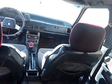 rav4 2001: Mazda 626: 1985 г., 2 л, Механика, Универсал — 1