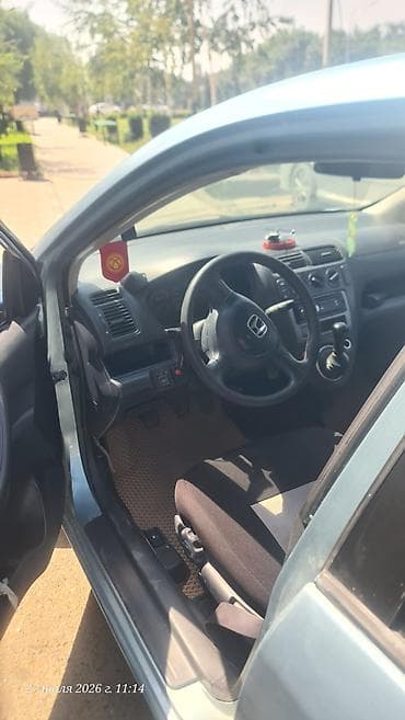 боз белер: Honda Civic: 2001 г., 1.5 л, Кол менен иштөөчү, Хетчбек — 4