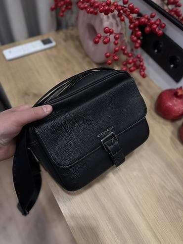 Личные вещи: Классическая сумка, Coach, США, Материал: Натуральная кожа, Застежка на молнии, Унисекс — 2