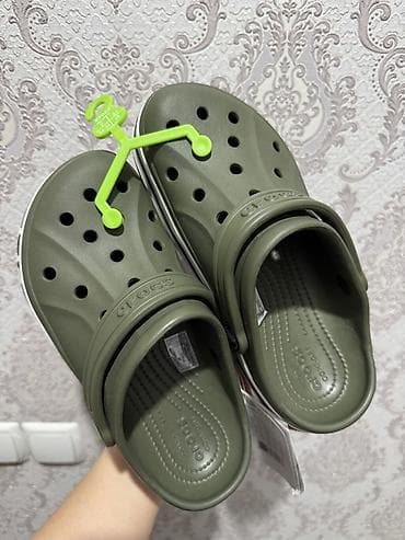 Crocs Bayaband Clog K, цвет khaki/olive. - Размер: J3 at lalafo.kg Crocs Bayaband Clog K, цвет khaki/olive. - Размер: J3