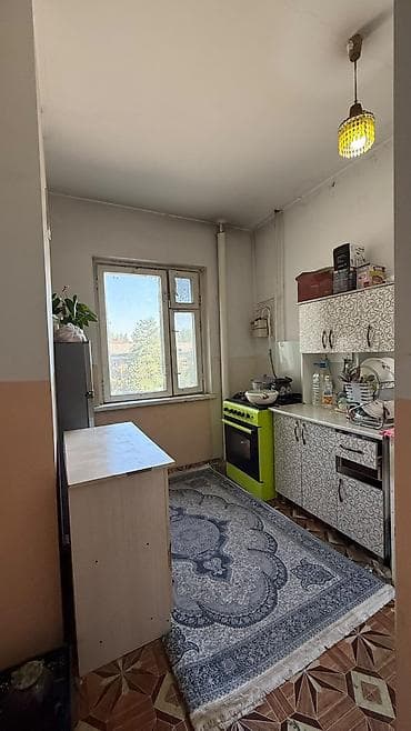 запад: 2 комнаты, 50 м², 105 серия, 4 этаж — 4
