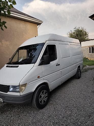 transporter multivan: Mercedes-Benz Sprinter, средний 2.9 TD фургон с высокой крышей, белый — 4