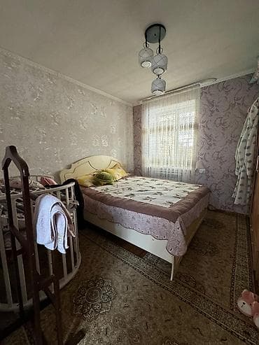 каттеджи: Продается дом🏡 📍Юнусалиева/Ахунбаева ▪️Площадь дома 62м² ▪️Участок — 7