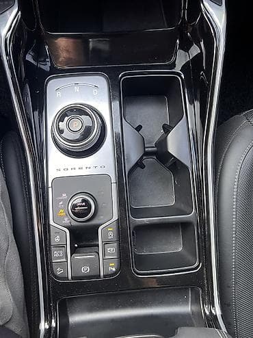 Kia Sorento: 2021 г., 2.2 л, Робот, Дизель, Внедорожник — 9