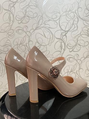 молодежная одежда бишкек: Туфли, 39, Toleeao, Новый, цвет - Бежевый, Самовывоз, Платная доставка — 4
