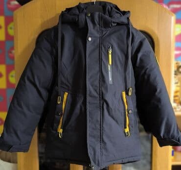 Куртка на девочку примерно 5-6 лет очень теплая с подстежкой at lalafo.kg Куртка на девочку примерно 5-6 лет очень теплая с подстежкой