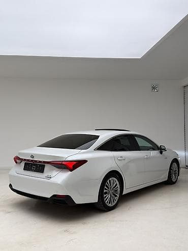 авалон: Toyota Avalon: 2018 г., Гибрид, Седан — 6