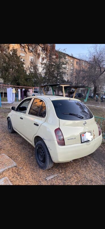 mini car: Nissan March: 2002 г., 1.3 л, Хэтчбэк — 5