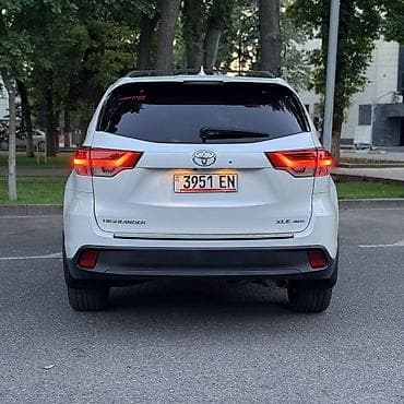 50 000: Toyota Highlander: 2019 г., 3.5 л, Автомат, Бензин, Кроссовер — 2