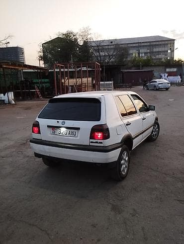 Volkswagen Golf: 1994 г., 1.8 л, Механика — 3
