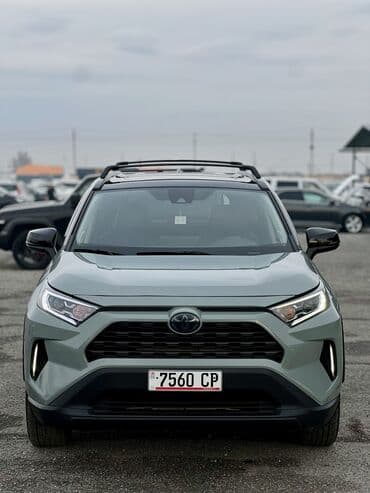 Toyota RAV4: 2021 г., 2.5 л, Вариатор, Гибрид, Кроссовер