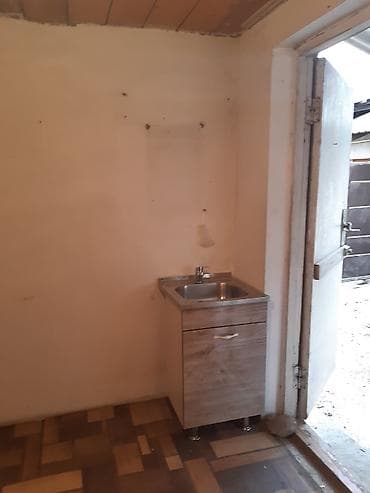 ищу квартиру токмок: Сдаётся двухкомнатная квартира. Адрес: Верхний Токольдош пер — 2