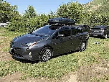 2017: Toyota Prius: 2017 г., 1.8 л, Гибрид, Хэтчбэк — 3