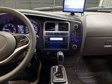 срочно продаю нужны деньги очень срочно: Hyundai Porter: 2019 г., 2.5 л, Типтроник, Дизель, Бус — 8