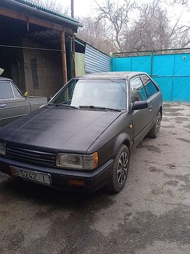 Mazda: Mazda 323: 1985 г., 1.5 л, Механика, Бензин, Хэтчбэк — 1