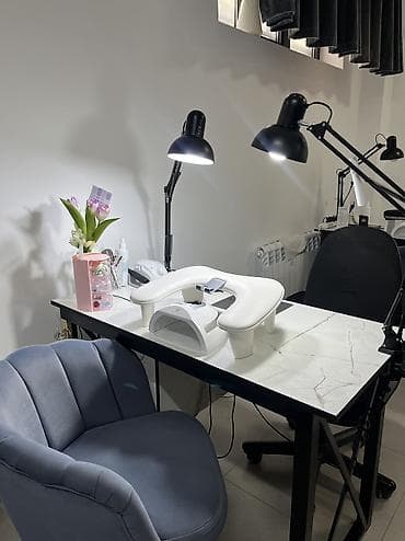 забыл: Очень срочно! Сдаётся рабочее место для мастера маникюра в уютной — 1