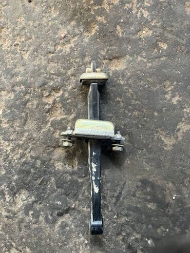 напольные вазы: Nissan Largo ограничитель двери, Ниссан Ларго дверной ограничитель — 2