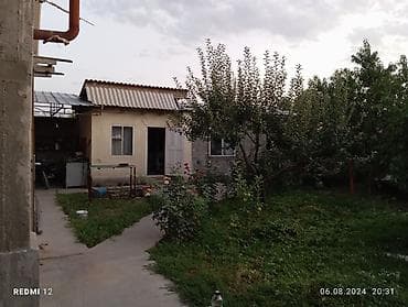 Үйлөр: Дом с большим двором и садом - Кирпичный жилой дом с крытой — 3