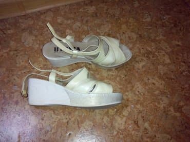 женская модельная обувь больших размеров: Босоножки кожаные на платформе, размер 39, покупала в Плазе, удобные — 2