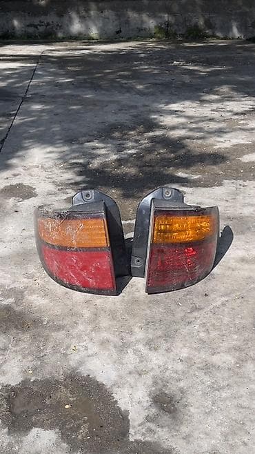 Задние фонари Toyota estima, левый и правый. - Тип: комбинированные