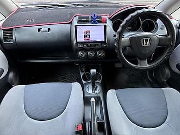 Продажа авто: Honda Fit: 2002 г., 1.3 л, Автомат, Бензин, Хэтчбэк — 1
