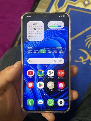 смартфоны с двумя камерами: Samsung Galaxy S22, Б/у, 256 ГБ, цвет - Белый — 3