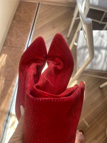 оптом ботинки: Сапоги новые размер 34, смотрятся на ноге шикарно — 9