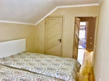 гостевой дом шоколад иссык куль: Коттедж 14 расположен в пансионате "Лазурный берег" на берегу озера — 3