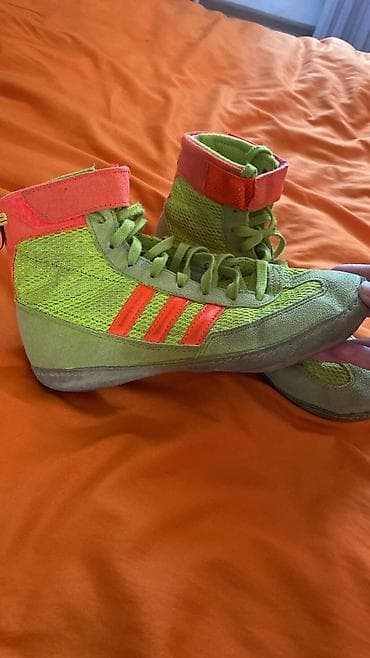 каски цена: Мужские кроссовки, 34, Adidas, Б/у, цвет - Зеленый — 3