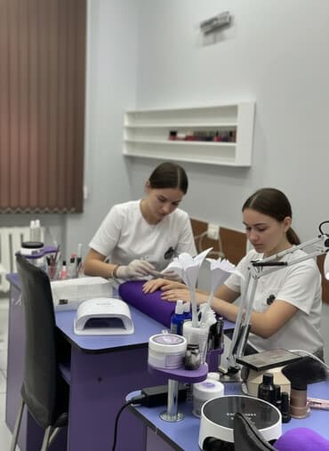 парикмахерские оборудование: Сдаю Кабинет в салоне, 18 м², Для парикмахера — 8