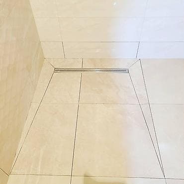 укладка кафеля: Подготовка стен для укладки, Подготовка стен для грунтовки, Резка плитки | Керамическая плитка, Керамогранитая плитка, Мозаичная плитка | Вертикальная укладка, Диагональная укладка, Горизонтальная укладка Больше 6 лет опыта — 3