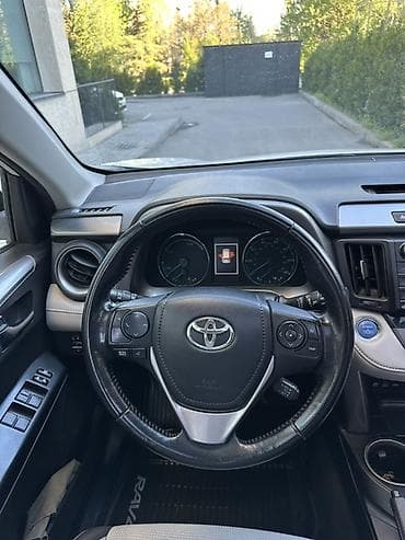 сл: Toyota RAV4: 2016 г., 2.5 л, Гибрид, Кроссовер — 7