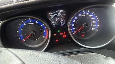 camry 40 2.4: Hyundai Avante: 2012 г., 1.6 л, Автомат, Бензин, Седан — 3
