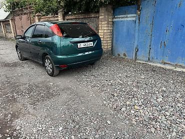 hongqi e: Ford Focus: 2001 г., 1.6 л, Механика, Бензин, Хэтчбэк — 3