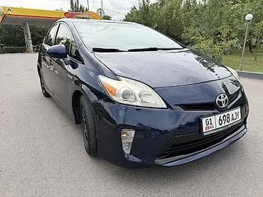 Продажа авто: Toyota Prius: 2015 г., 1.8 л, Автомат, Гибрид, Хэтчбэк — 4