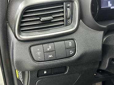 ярис 2: Kia Sorento: 2019 г., 2 л, Автомат, Дизель — 8