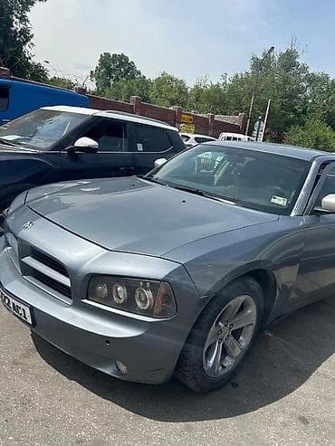 Dodge Зарядник: 2007 г., Седан